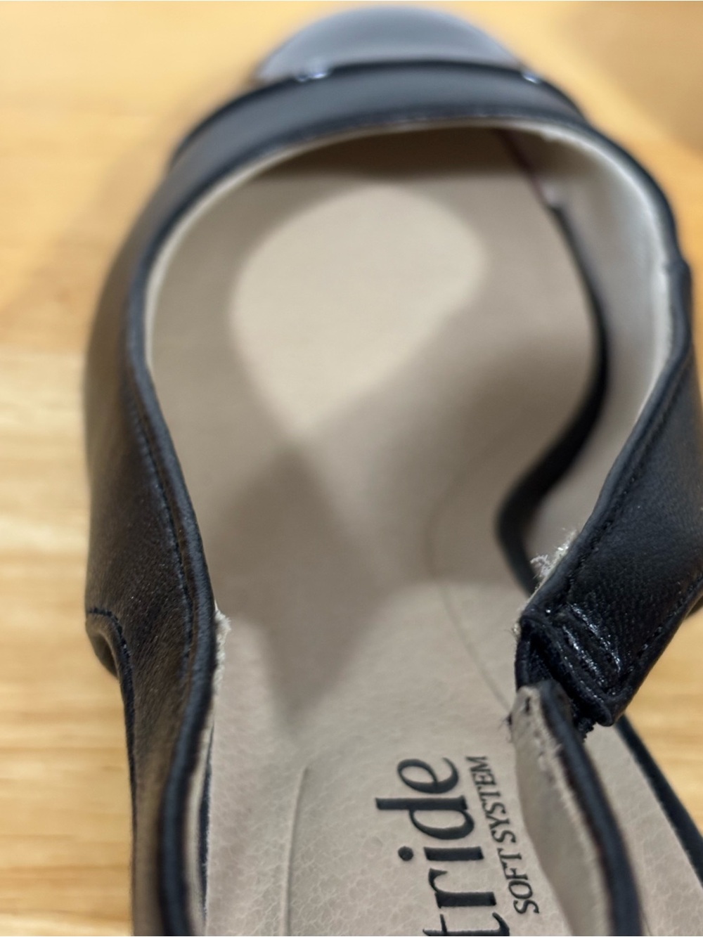 Life Stride Black Slingback Cap-Toe Low Heel Pumps - Picture 8 of 9